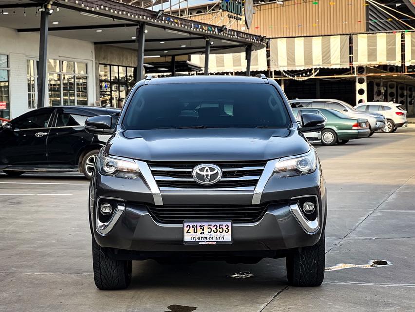 Toyota Fortuner 2.8V 4wd ปี22