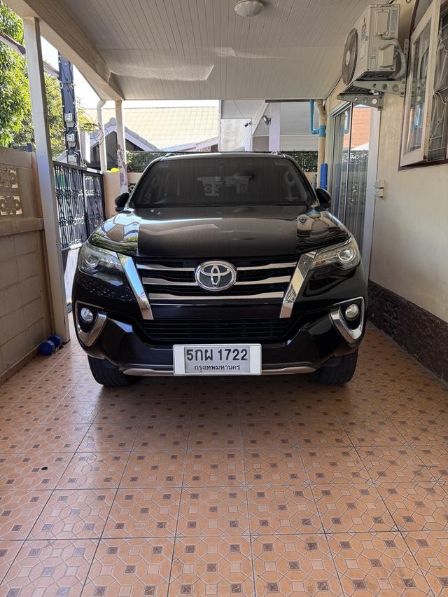 ต้องการขายรถ TOYOTA FORTUNER 2.7 V 2WD AT 2016