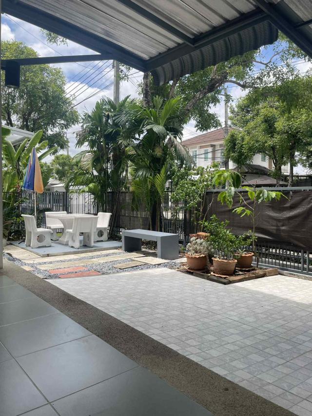 ให้เช่า บ้านเดี่ยว มัณฑนา พระราม 9–ศรีนครินทร์ 66 ตร.ว. 300 ตร.ม. 3 นอน 3 น้ำ 2 ชั้น จอดรถได้ 2 คัน เฟอร์นิเจอร์ครบ 3
