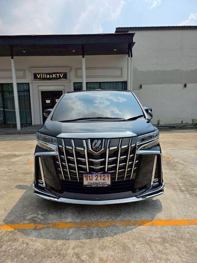 Toyota ALPHARD 2.5SC PACKAGE สีดำ ปี 2021 ไมล์ 40,000 กม. รูปที่ 2