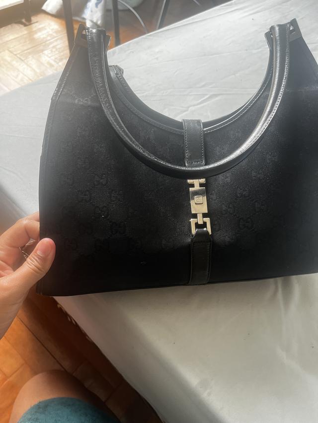 กระเป๋า เสื้อ แบรนด์ รูปที่ 2