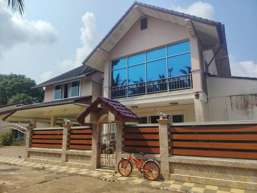 ขายบ้านเดี่ยว #ติดถนนหลัก หลังใหญ่ เนื้อที่ 3 งาน 43 ตรว. 🏠 ม.ซันนี่วิลล์ ซ.วัดประเดิม #เมืองชุมพร 💒 3 ห้องนอน 3 ห้องน้ำ 1ครัว ห้องโถงด้า 3