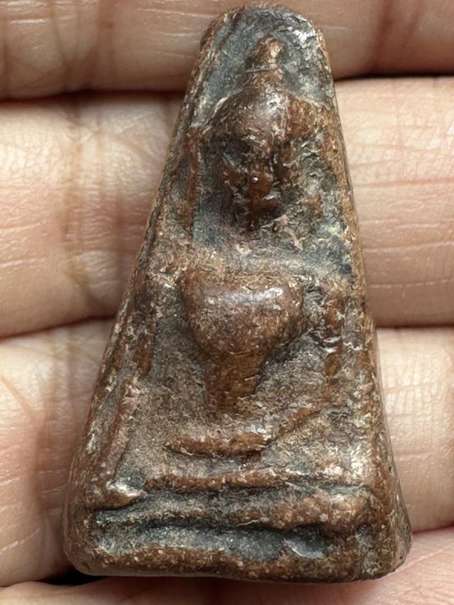 พระผงสุพรรณ พิมพ์หน้าแก่ องค์ละ1550 7