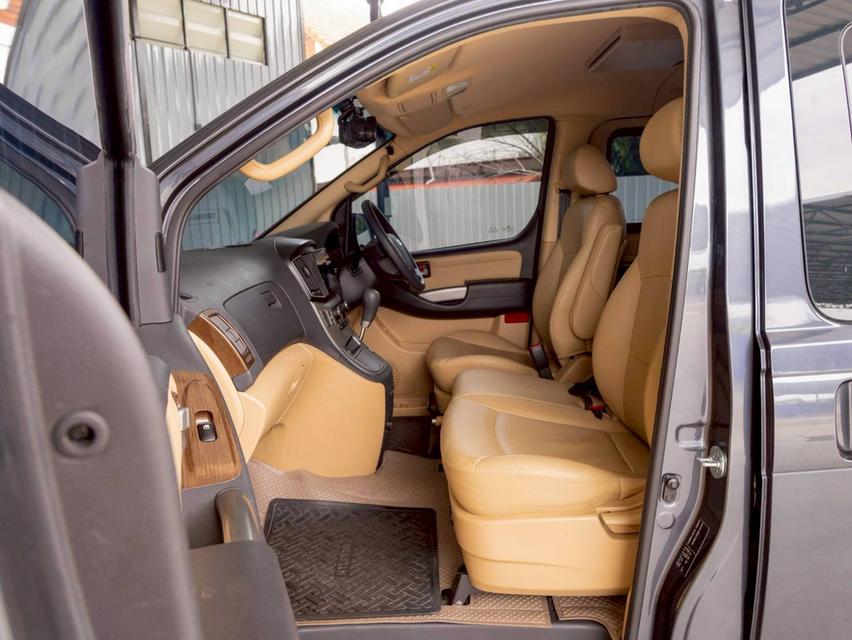 HYUNDAI H-1 2.5 Elite ปี 2021 ประกันเครื่องเกียร์3ปี 30,000 km 16