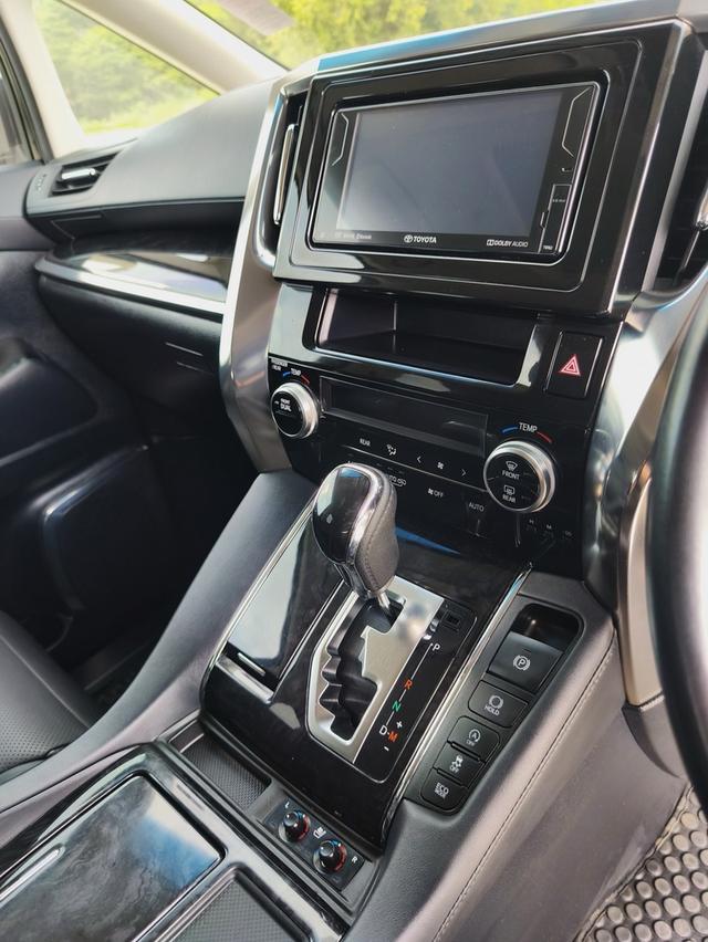 TOYOTA VELLFIRE 2.5V 2018 17