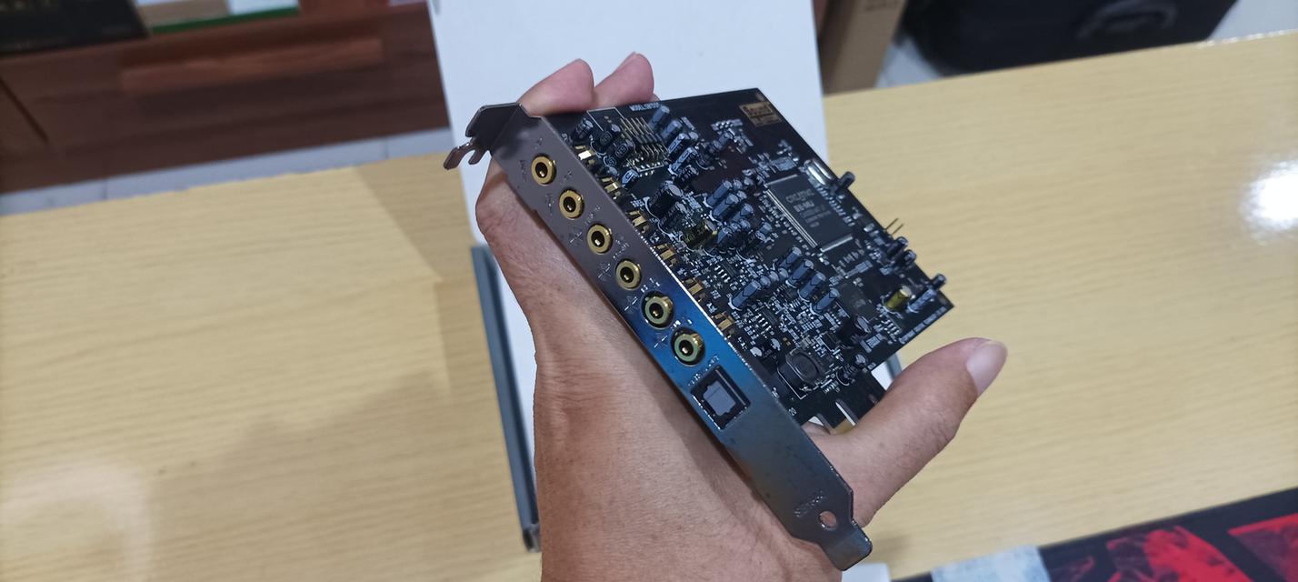 Sound Blaster Audigy Rx : 1600 บาท ส่งฟรี 8