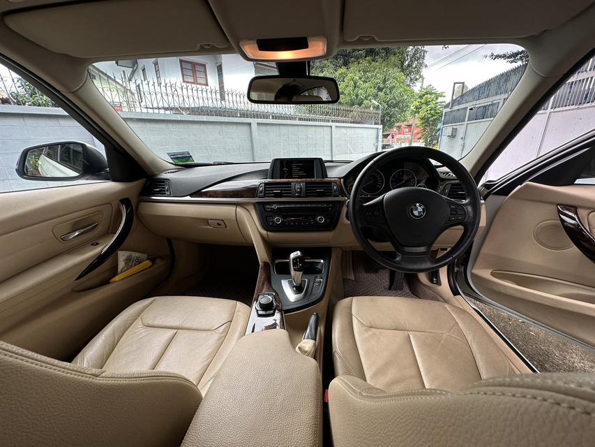 ขายรถยนต์ ยี่ห้อ  BMW 320i  ปี 2014   6