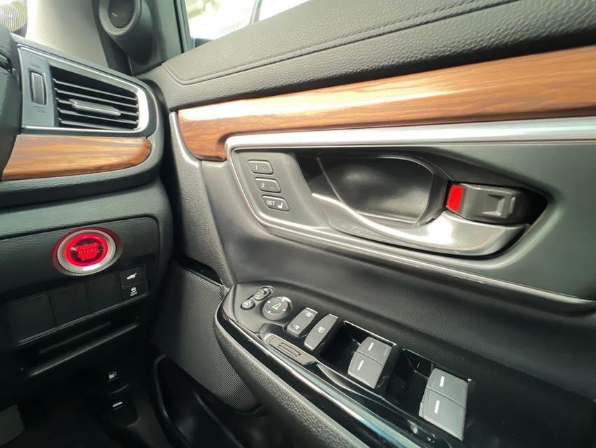 Honda CR-V 2.4 EL 4WD Sunroof MNC ปี 2022  ✨สวยสุดในรุ่น มือเดียว สภาพป้ายแดง 12