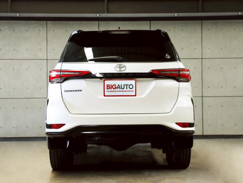 2022 Toyota FORTUNER 2.4 (ปี 15-25) Legender SUV AT รูปย่อยที่ 4
