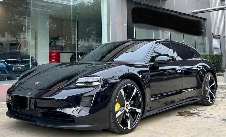 Porsche Taycan 4 Sport Turismo