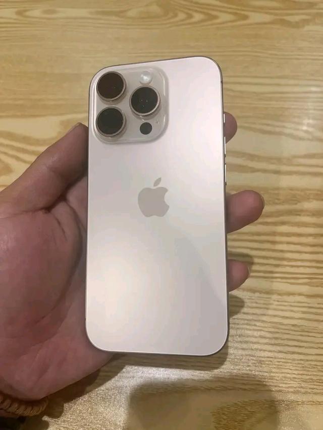 พร้อมขาย iPhone 16 Pro สภาพดี  2