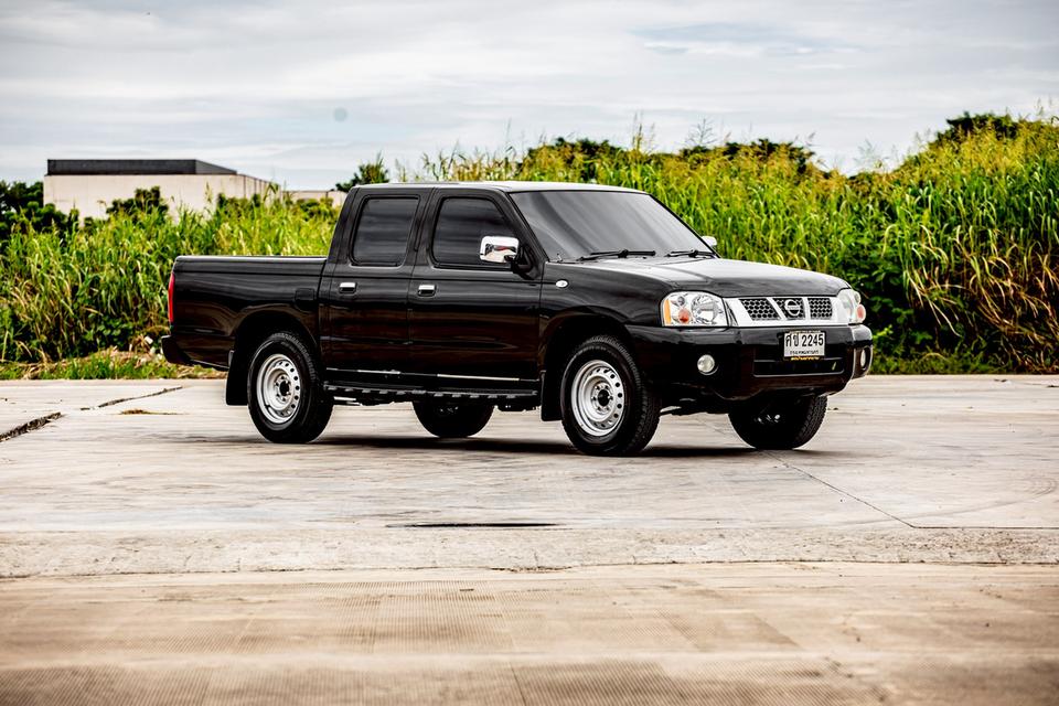 Nissan FORNTIER DOUBBLECAB 3.0 ZDI เกียร์ธรรมดา สีดำ ปี 2004