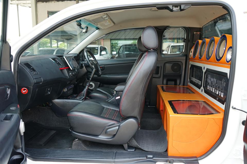 2015 TOYOTA VIGO 2.5E TRD SPORT 9