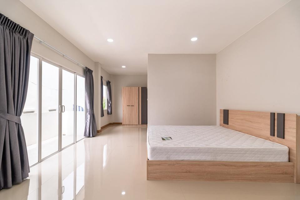เช่าบ้านเดี่ยว วัชรพล  บ้านใหญ่ 122 ตร.ว. 4ห้องนอน 3ห้องน้ำ 6