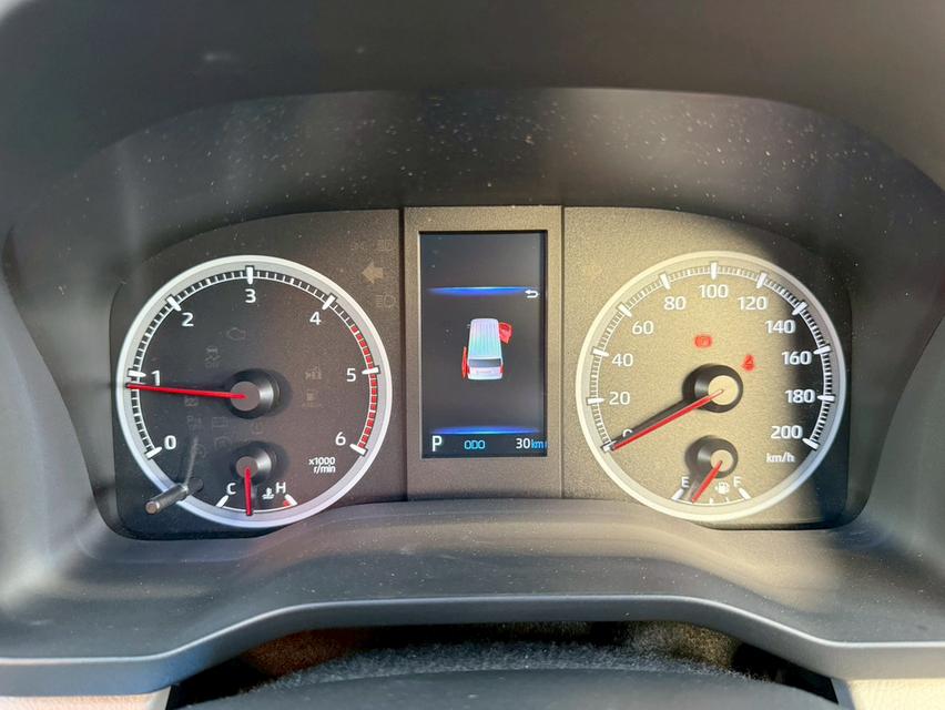 TOYOTA COMMUTER 2.8 Premium ป้ายแดง รูปที่ 8