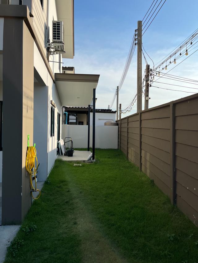 ทาวน์โฮมสไตล์บ้านแฝด มีพื้นที่ข้างบ้าน ไม่มีบ้านตรงข้ามสุดซอยเป็นส่วนตัว ประชาอุทิศ90/สมุทรปราการ 18