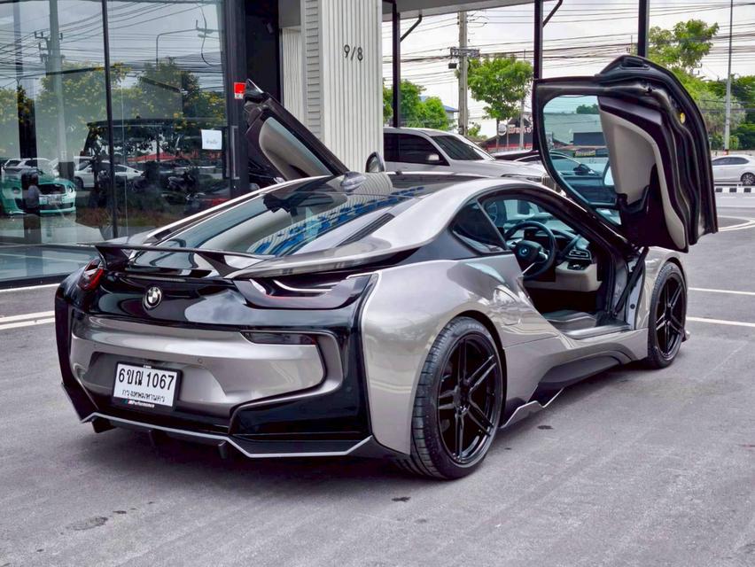 รหัสรถ KPV1067 2018 BMW i8 1.5 HYBRID Pure Impulse สีดำ WRAP สีน้ำตาล  16