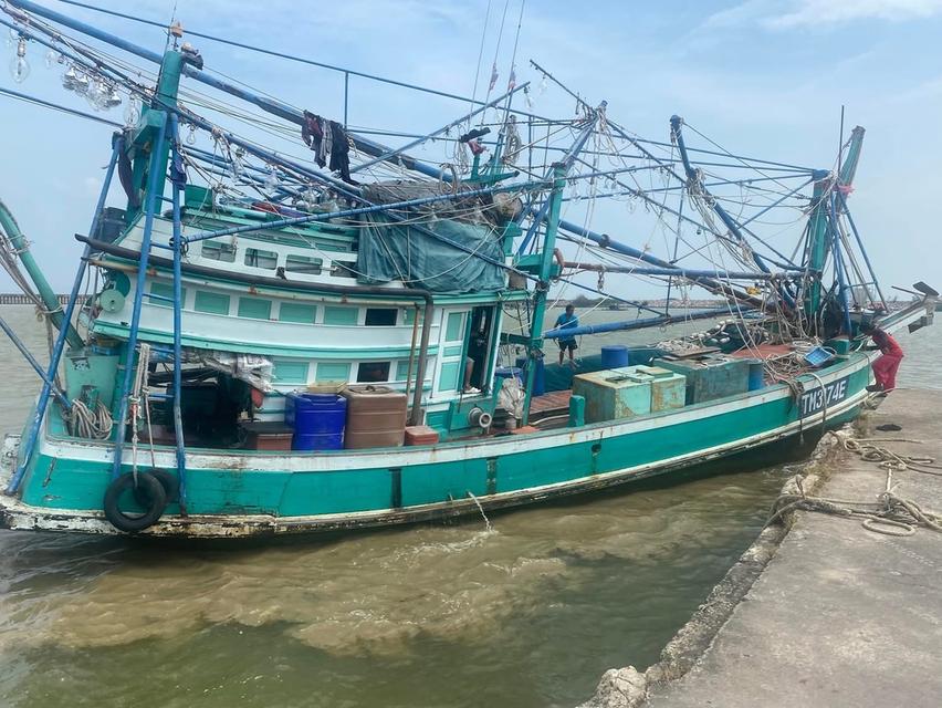 ขายเรือประมง เรือครอบปลากะตัก 4