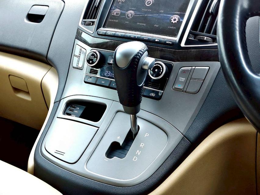 Hyundai H1 2.5Deluxe ปี17 10