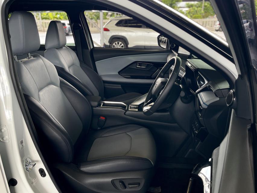 2024 Toyota Yaris Cross 1.5 HEV Premium Luxury สีขาว ไมล์ 7655 กม. 14