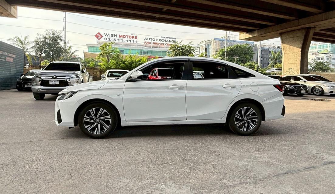 Toyota Yaris Ativ 1.2 Sport ปี 2024  3