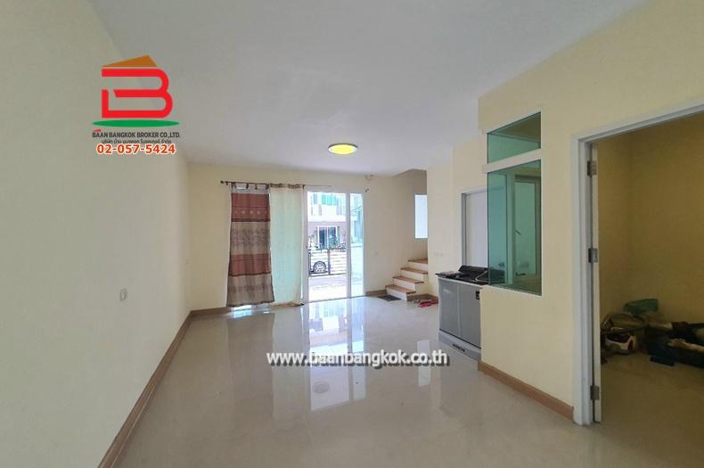 ทาวน์โฮม หมู่บ้าน กัสโต้ สุขสวัสดิ์ 26 (ซ.พุทธบูชา 39, ซ.สุขสวัสดิ์ 30) เนื้อที่ 21.20 ตรว. ถนนสุขสวัสดิ์ แขวงบางมด เขตทุ่งครุ 3