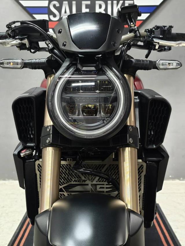 HONDA CB650R ปี 2024 E-Clutch รถมือเดียว สภาพเหมือนรถใหม่ รูปย่อยที่ 4