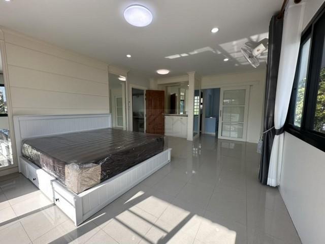 ให้เช่า บ้านเดี่ยว หลังมุม 2 ชั้น เพอร์เฟคเพลส รามคำแหง 164 โครงการ 3 รีโนเวทใหม่ทั้งหลัง  ใกล้ รร.นานาชาติ RIS เดินทางสะดวก 4