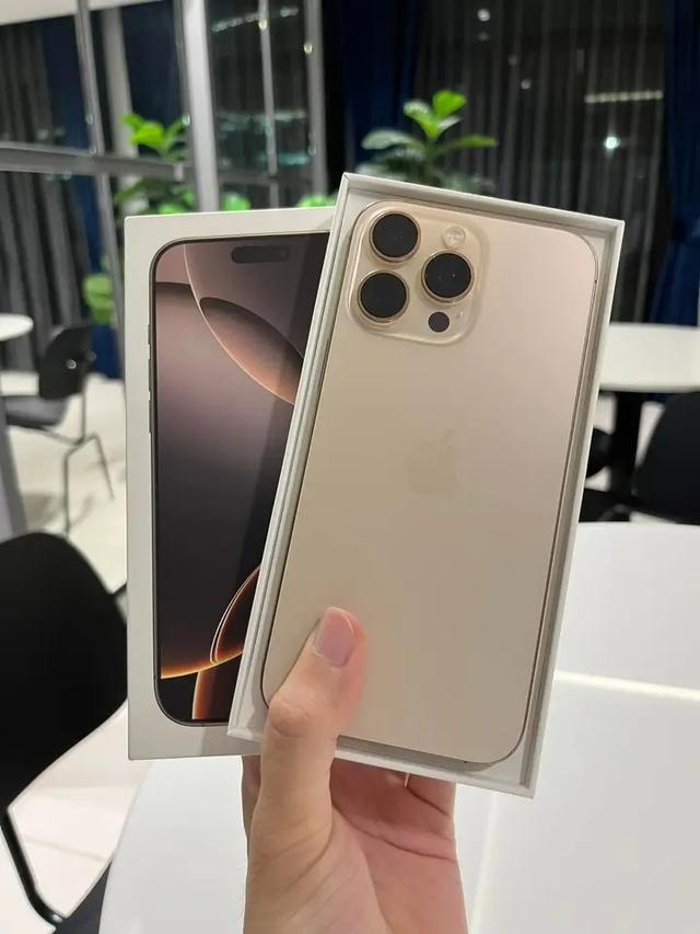 รีบขายด่วน iPhone 16 Pro Max 1