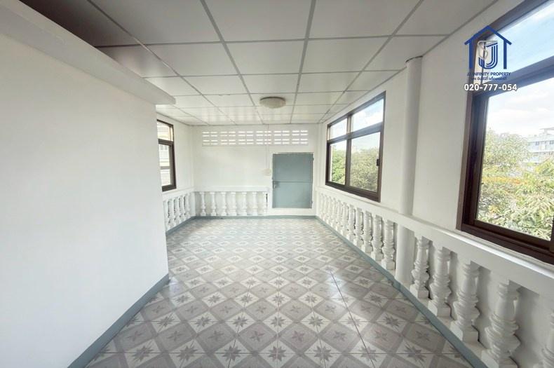 ขายอาคารพาณิชย์ 2.5 ชั้น หลังมุม ติดถนนเจริญนคร ใกล้BTS วงเวียนใหญ่ ทำเลค้าขาย 6