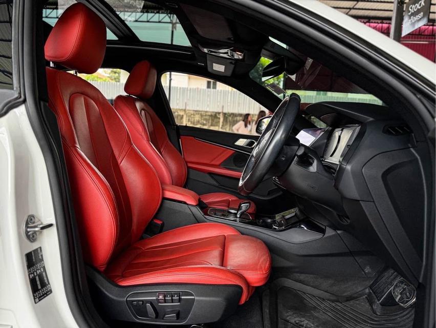 ปี 2019 BMW SERIES 2,218i Coupe M Sport มือเดียวป้ายแดง คู่มือบุ๊คเซอร์วิสครบ กุญแจรีโมท 2 ดอก 8