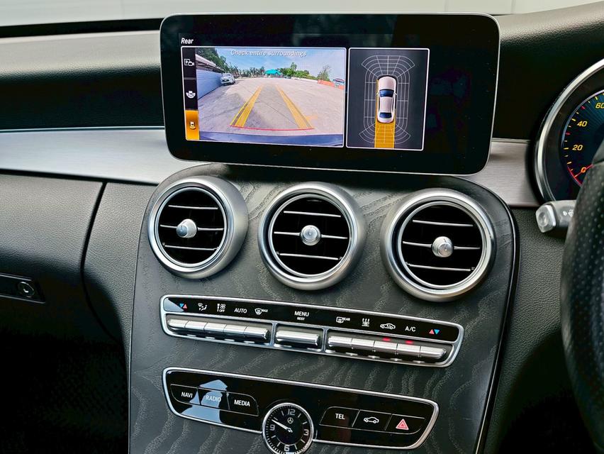 Mercedes-Benz C300e Plug-in Hybrid 2020 รูปที่ 13
