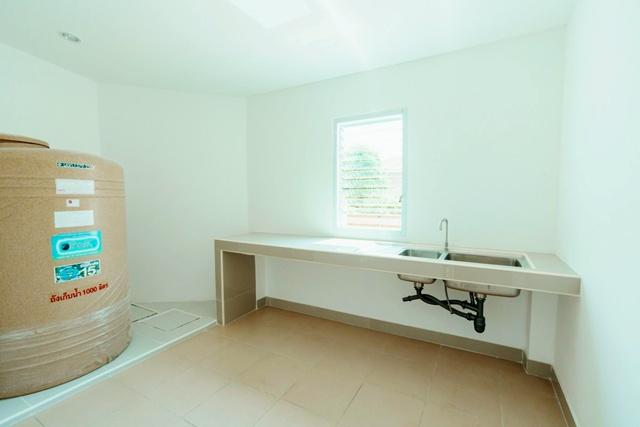 โลตัส พลัสมอลล์ อมตะ 1.6 กม. ให้เช่า ทาวน์โฮม 2 ชั้น หน้ากว้าง 8 เมตร เท่ากับ2คูหา นิคมอมตะนคร 1.2 กม.หน้ากว้างพิเศษ ทำเ 3