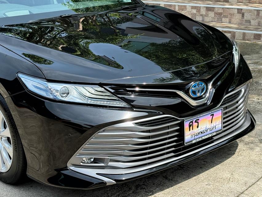 2020 TOYOTA CAMRY HV PREMIUM รถมือเดียวออกป้ายแดง รถวิ่งน้อย เข้าศูนย์ทุกระยะ ไม่เคยมีอุบัติเหตุครับ 8