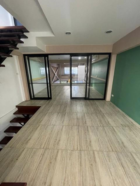 ให้เช่า Home Office + โกดัง 4.5 ชั้น กว่า 230 ตรม. วิภาวดีรังสิต20 ทะลุรัชดา19 ใกล้ MRT ลาดพร้าว และ รัชดาภิเษก 5