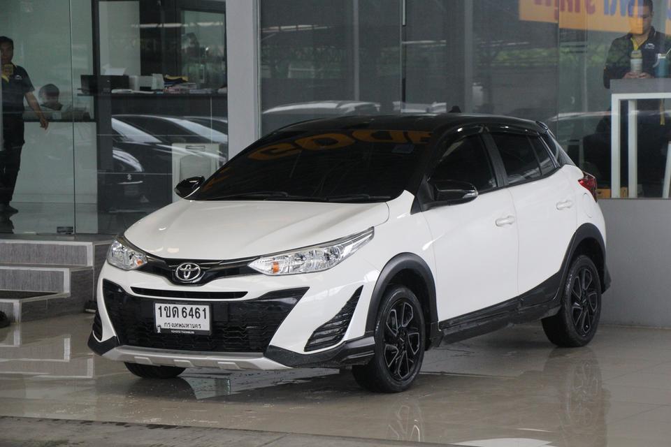 Yaris 1.2Mid Cross 