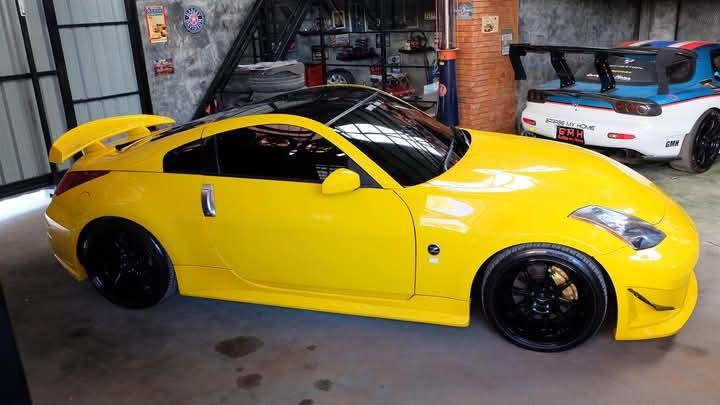 Nissan 350 Z สีเหลือง 10