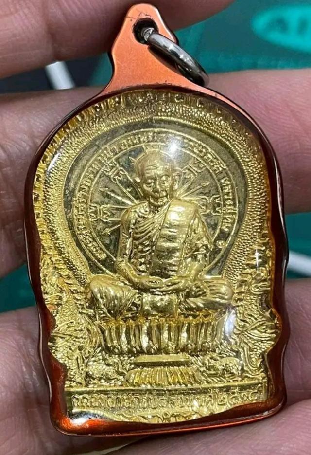 หลวงปู่ทิมเลี่ยมเก่า