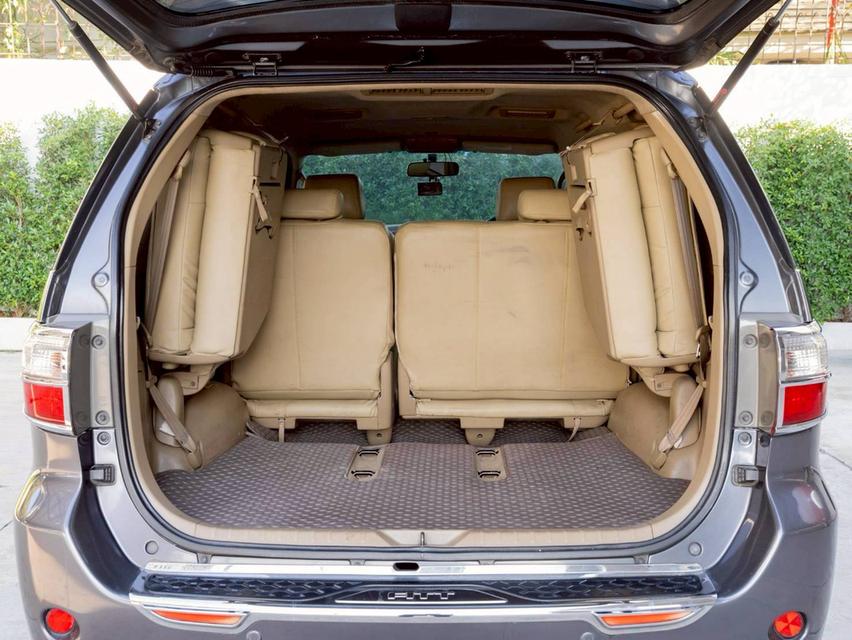 Toyota Fortuner 3.0V 4WD ปี 2010 📌 #ประกันเครื่องเกียร์3ปี 30,000 km. 9