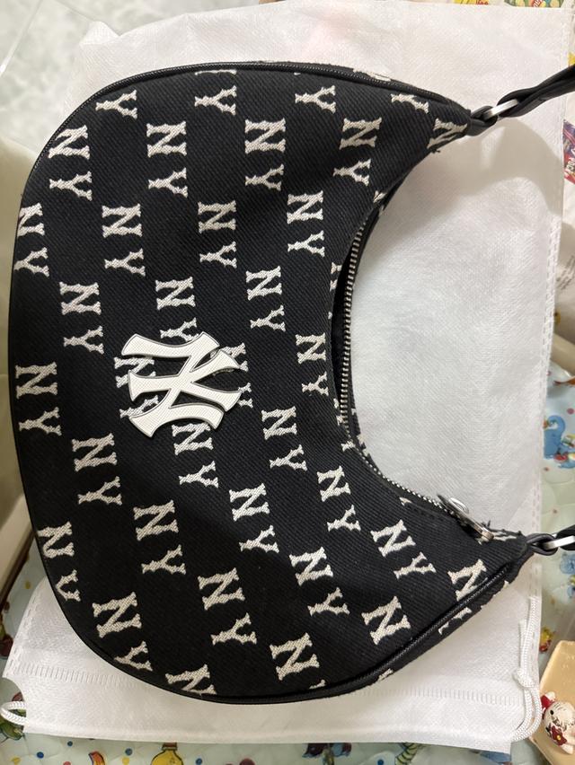 MLBกระเป๋าสะพายไหล่ ยูนิเซ็กส์ CLASSIC JACQUARD MONOGRAM สีดำ