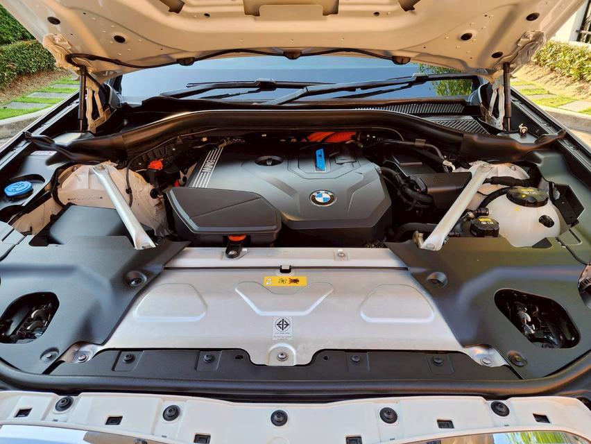 BMW X3 30e M sport 2022 ( Pre Lci ) รถออกศูนย์ Millenium ประวัติครบ ไมล์เพียง 27,000 km สีเดิมทั้งคันจากโรงงานไม่มีแม้แต่รอยขีดข่วน รูปที่ 8
