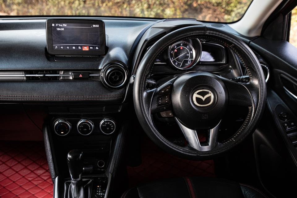 Mazda2 1.5 XD Highplus Sedan ดีเซล รุ่นท๊อป ปี 2015 สีแดง 15