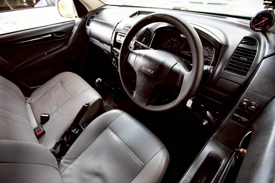 ISUZU D-MAX 3.0 Ddi S SPARK EX ปี 2019 สีขาว  15