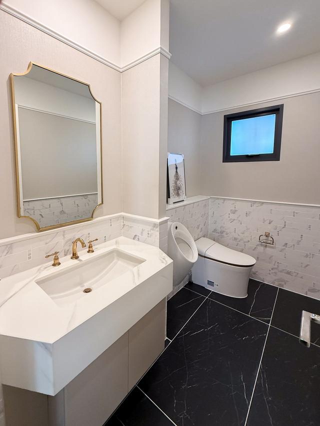 ขาย / ให้เช่าบ้านเดี่ยว 2 ชั้น  บ้านหรูสไตล์คฤหาสน์ นาราสิริ กรุงเทพกรีฑา 9