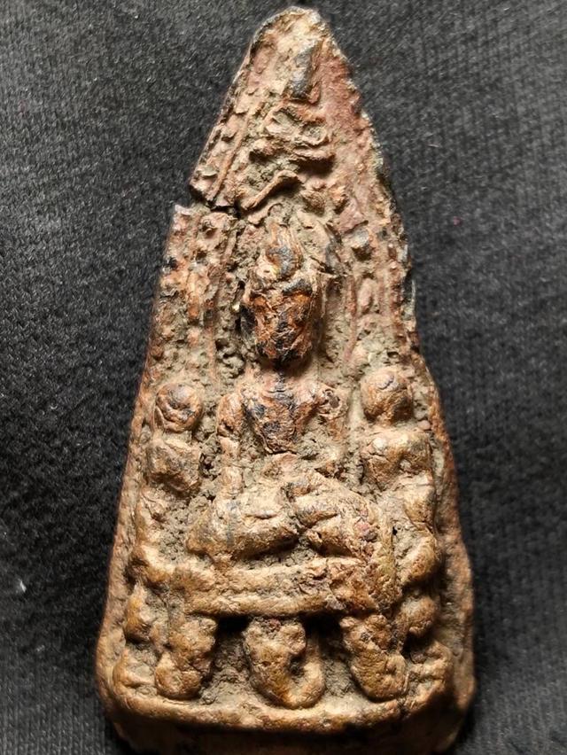พระเลี่ยงประตูลี้ลำพูน
