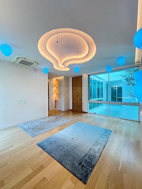 ขาย  ให้เช่าบ้านหรู 3 ชั้น มีลิฟต์ในบ้าน 4 ห้องนอน โครงการ VIVE เอกมัย-รามอินทรา ซอยโยธินพัฒนา 3 เลียบด่วน 11