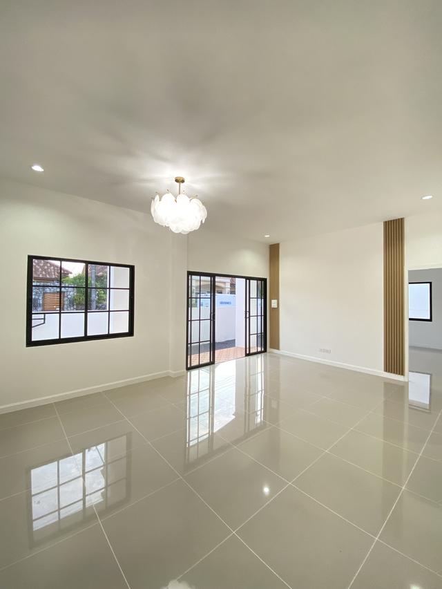 บ้านเดี่ยวรีโนเวทใหม่ บ้านหลังใหญ่  ขนาด 56.20 ตรว. 3 ห้องนอน 2 ห้องน้ำ 1ที่จอดรถ  ข้างบ้านสามารถทำสระว่ายน้ำได้ ขายเพียง4.79ลบ. ลด22 แสนบาททันที 14