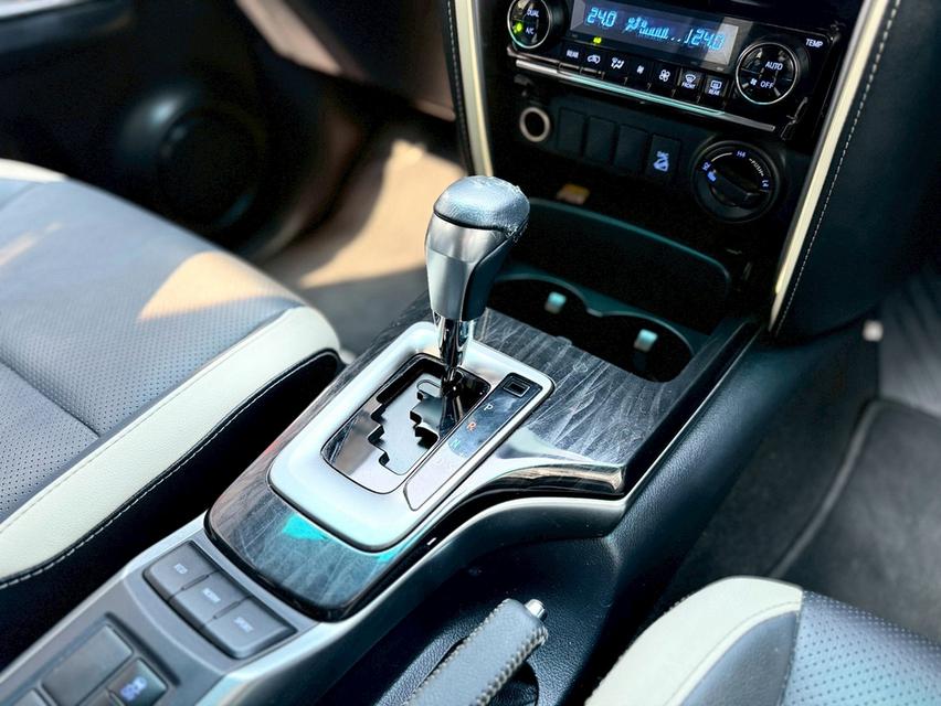 TOYOTA FORTUNER 2.8 Legender 4WD ปี2022รถบ้านแท้ Topสุด พร้อมใช้งาน รูปที่ 11