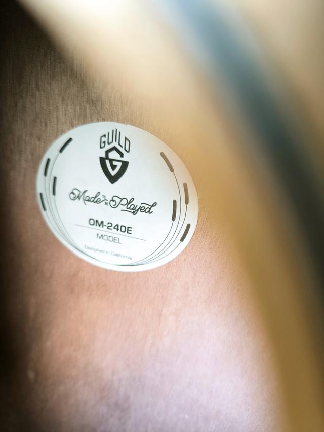 Guild OM-240E กีตาร์โปร่งไฟฟ้า รูปที่ 6