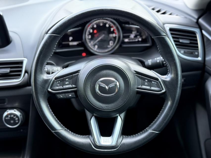 Mazda 3 2.0 S Sport ปี 17จด 18 7